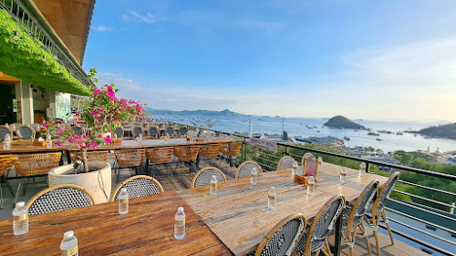 restoran taman laut labuan bajo